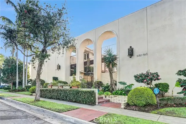 5348 Fairview Boulevard #3, Ladera Heights, CA 90056 - Image #2