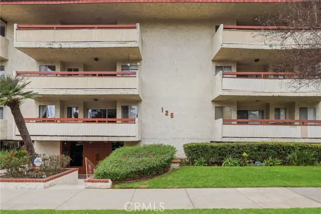 125 S Sierra Madre #104, Pasadena, CA 91107 - #3