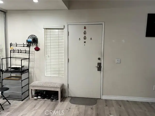 18350 Hatteras St #202, Tarzana, CA 91356 - #2