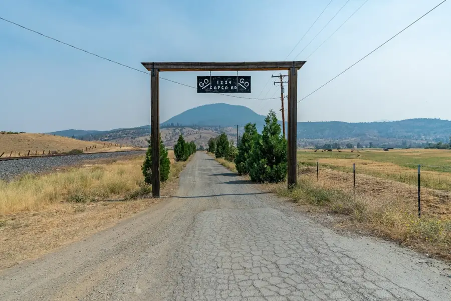 1224 Copco Road, Hornbrook, CA 96044 - Image #3