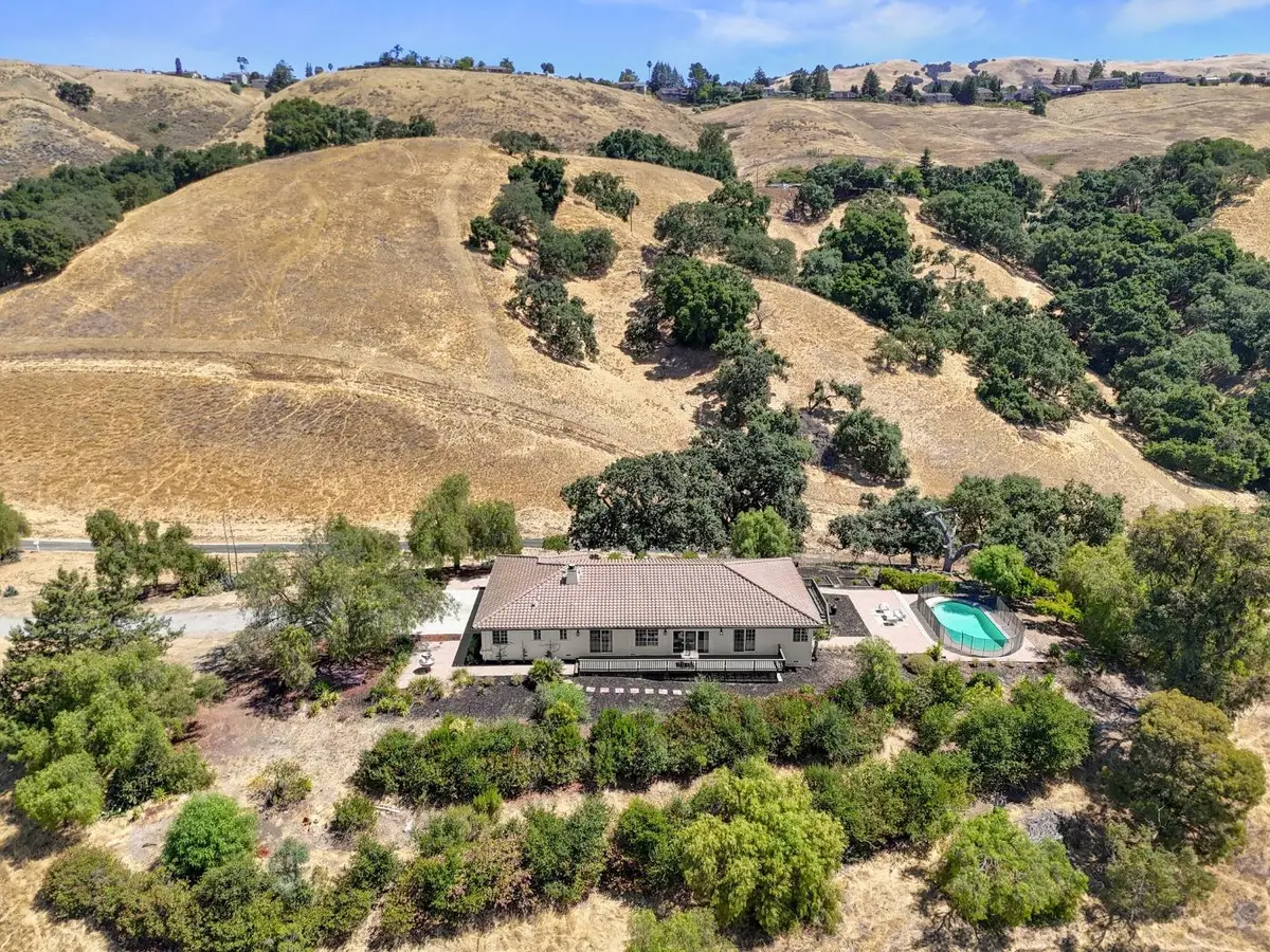 17101 Kruse Ranch Lane, Morgan Hill, CA 95037 - Image #1