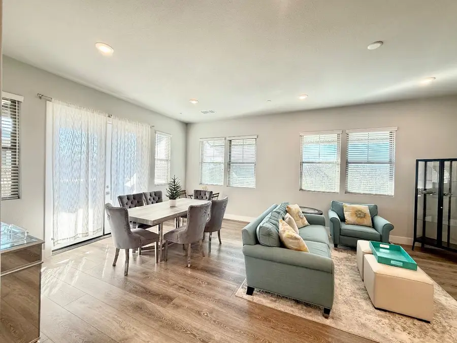 1661 Spring Street #424, Davis, CA 95616 - Image #2