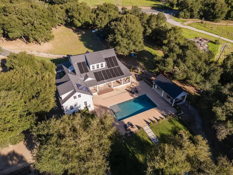 10555 Watsonville Road, Gilroy, CA 95020 - Image #2