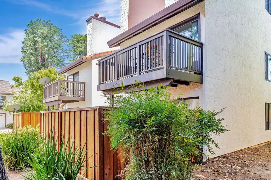 775 Williamsburg Way #Apt B, Gilroy, CA 95020 - Image #3