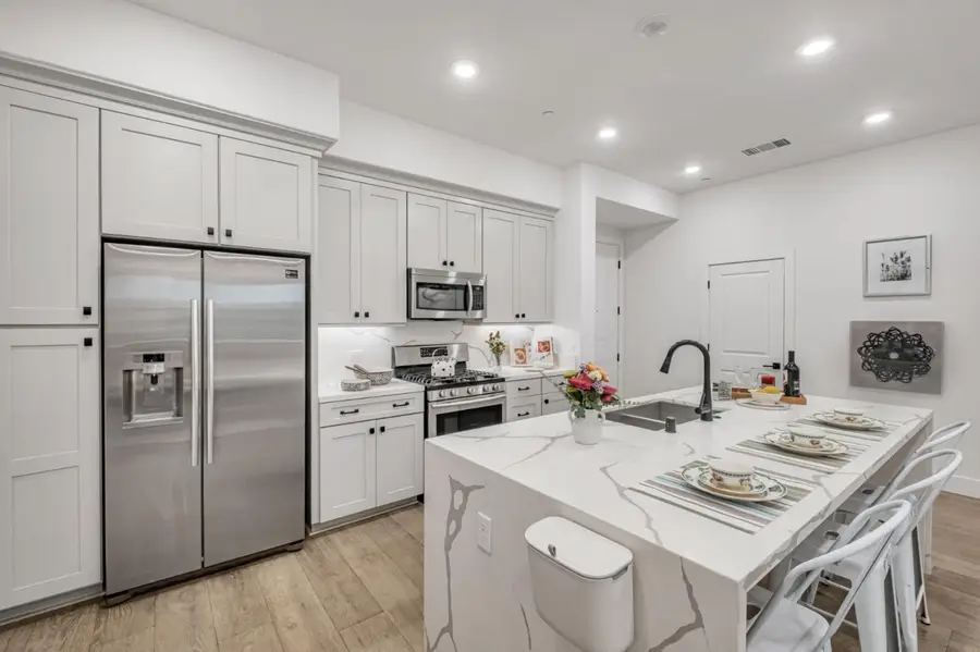 1000 Berryessa Lane #211, Davis, CA 95616 - Image #2