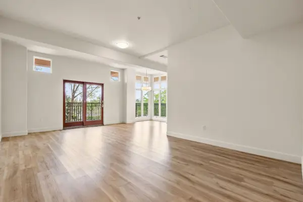 200 Sheridan #304, Palo Alto, CA 94306