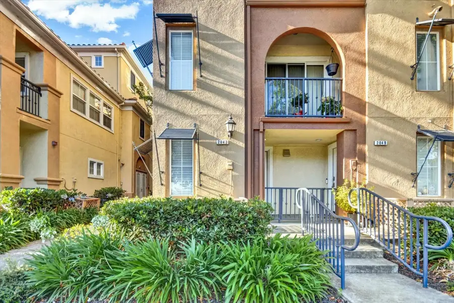 2043 Sonador Commons, San Jose, CA 95128 - Image #2