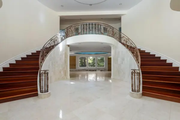 1 Reids Roost Road, Woodside, CA 94062