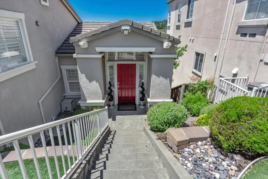 8215 Skyline Circle, Oakland, CA 94605 - Image #3