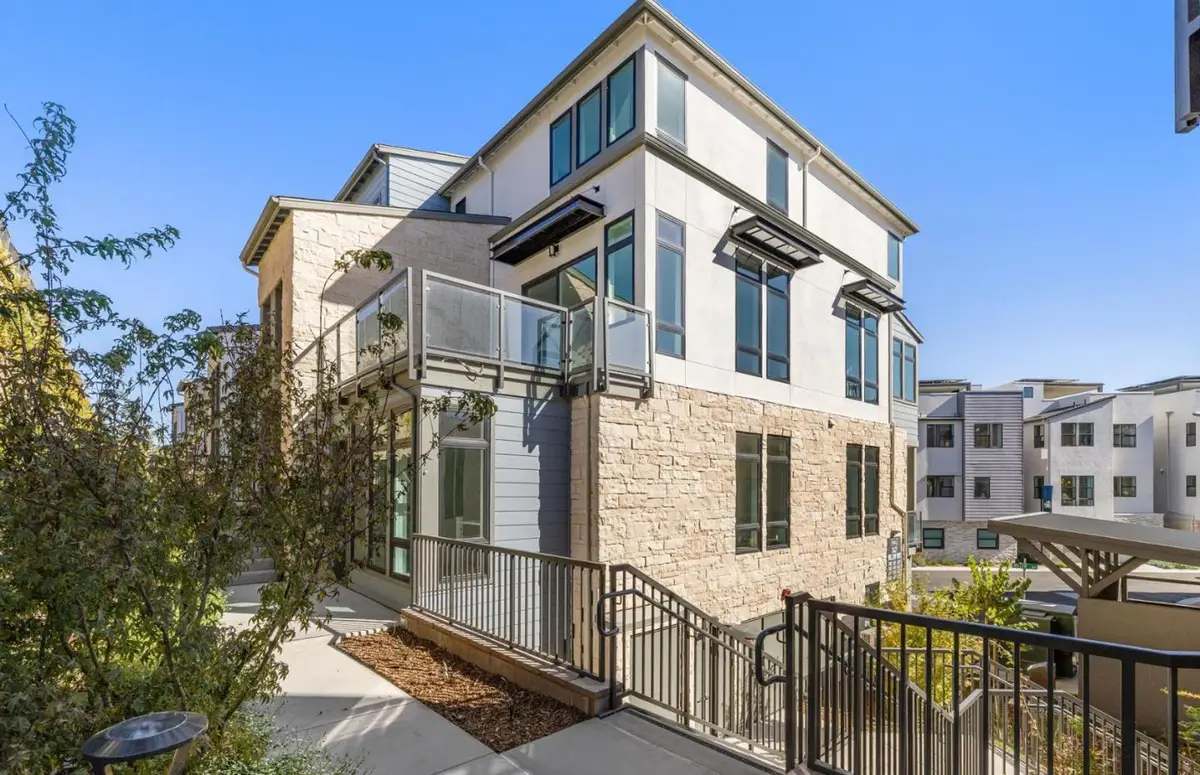 2425 Willow Way, San Mateo, CA 94403 - Image #1