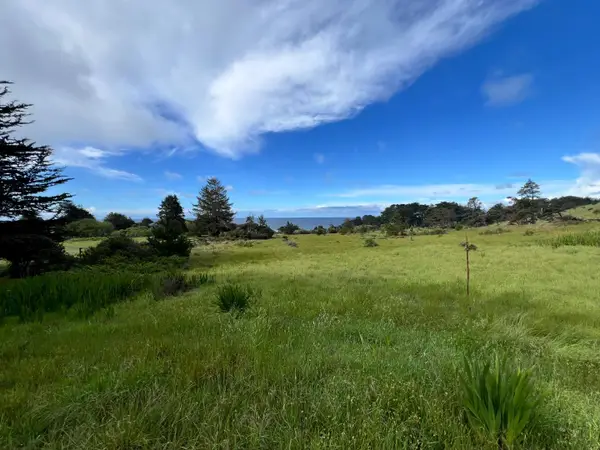 375 Spur Close, Other - See Remarks, CA 95497