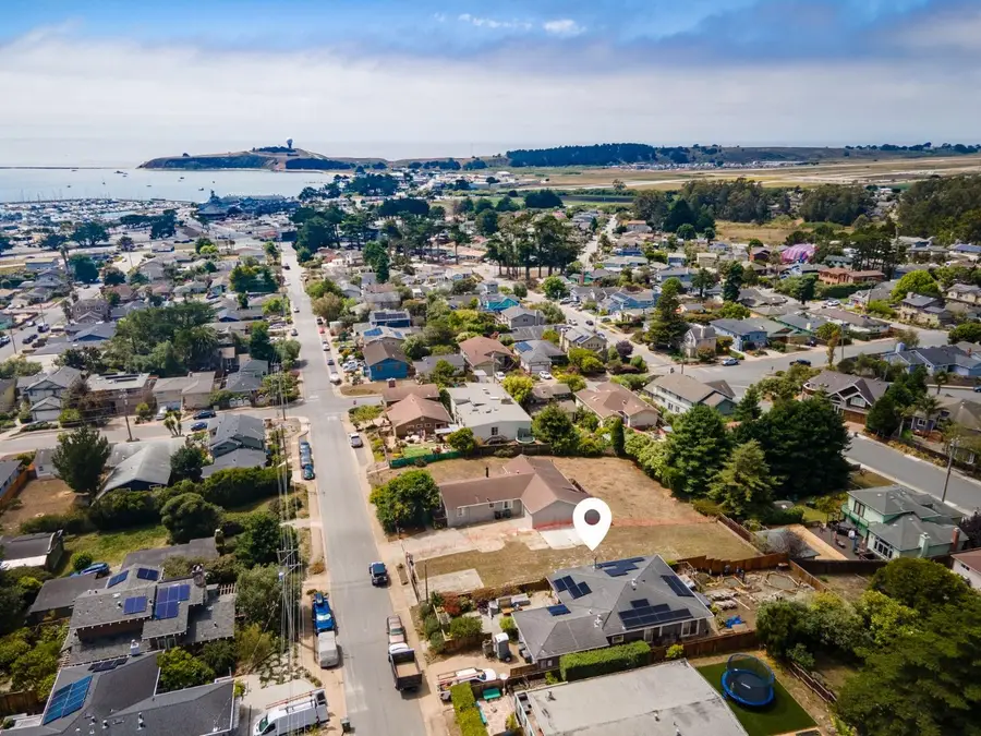 331 Carmel Avenue, El Granada, CA 94018 - Image #2