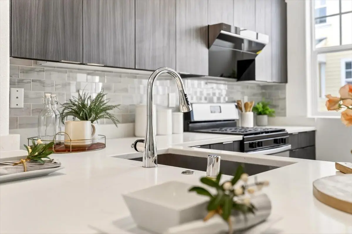 125 Orbit Way, Mountain View, CA 94043 - Image #1