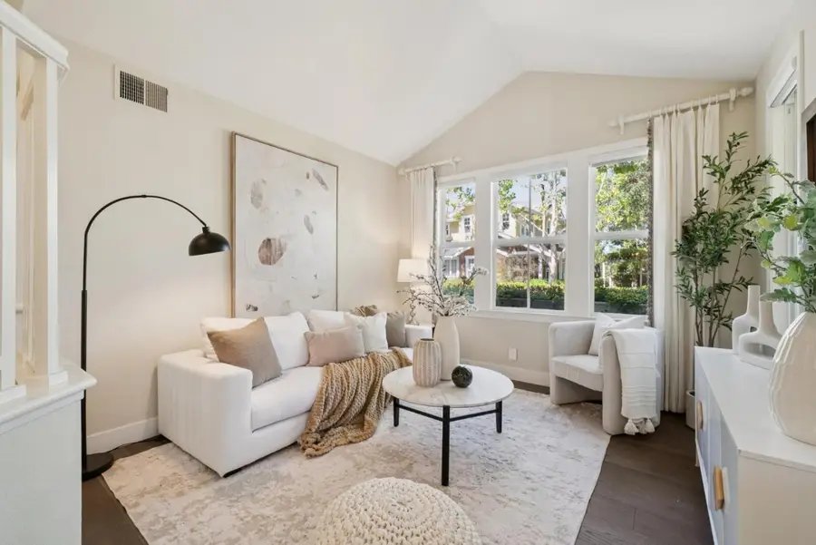 107 Naramore Lane, Los Gatos, CA 95032 - Image #3