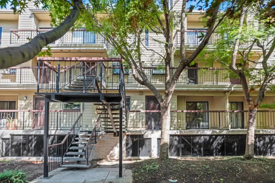 461 Northlake Drive #22, San Jose, CA 95117 - Image #2