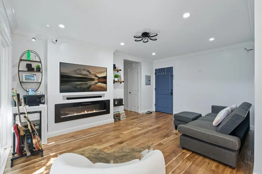 1217 Paloma Avenue #3, Burlingame, CA 94010 - Image #2