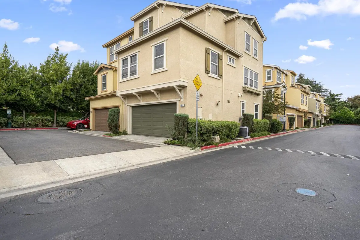 1042 Old Oak Lane, Hayward, CA 94541 - Image #1