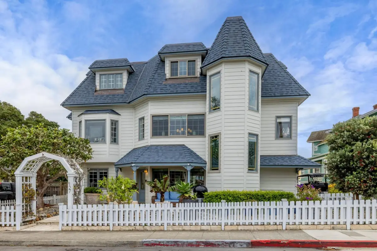 127 16th Street, Pacific Grove, CA 93950 - #1