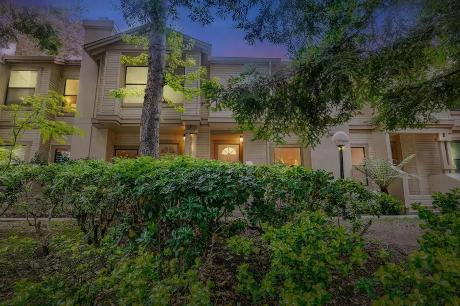 926 La Mesa Terrace #E, Sunnyvale, CA 94086 - Image #2