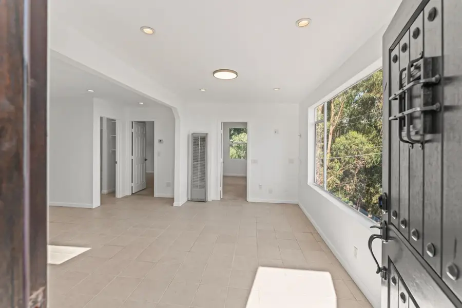 25 Gladys Avenue, Brisbane, CA 94005 - Image #3