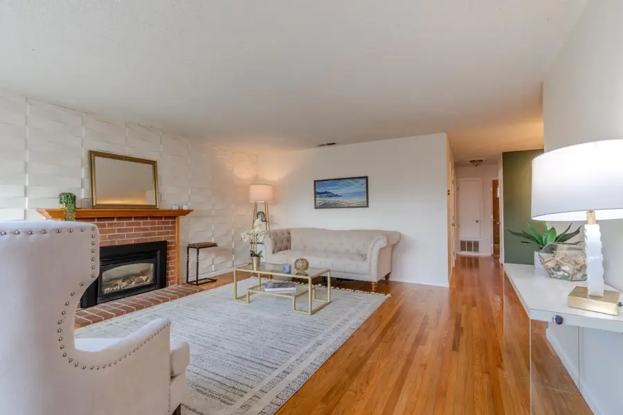 711 Lundy Way, Pacifica, CA 94044 - Image #2