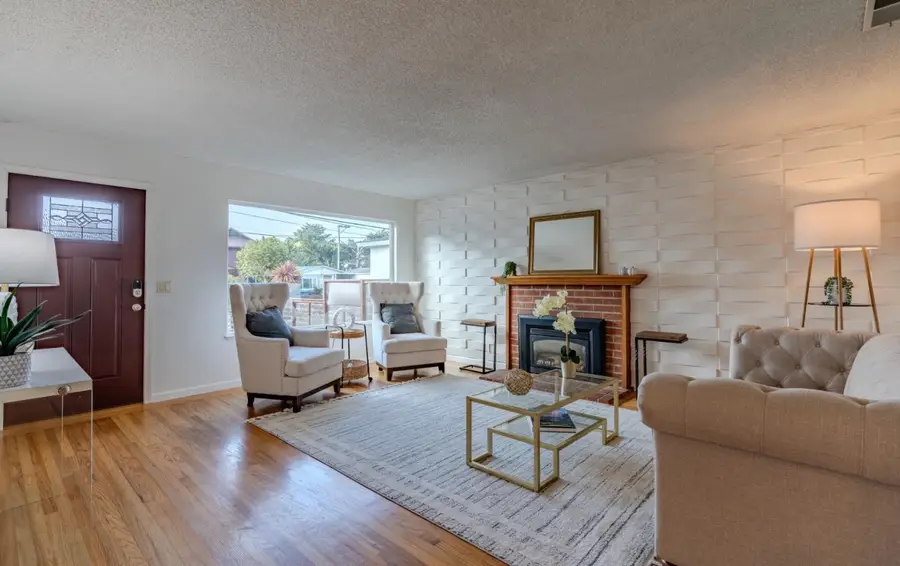 711 Lundy Way, Pacifica, CA 94044 - Image #3