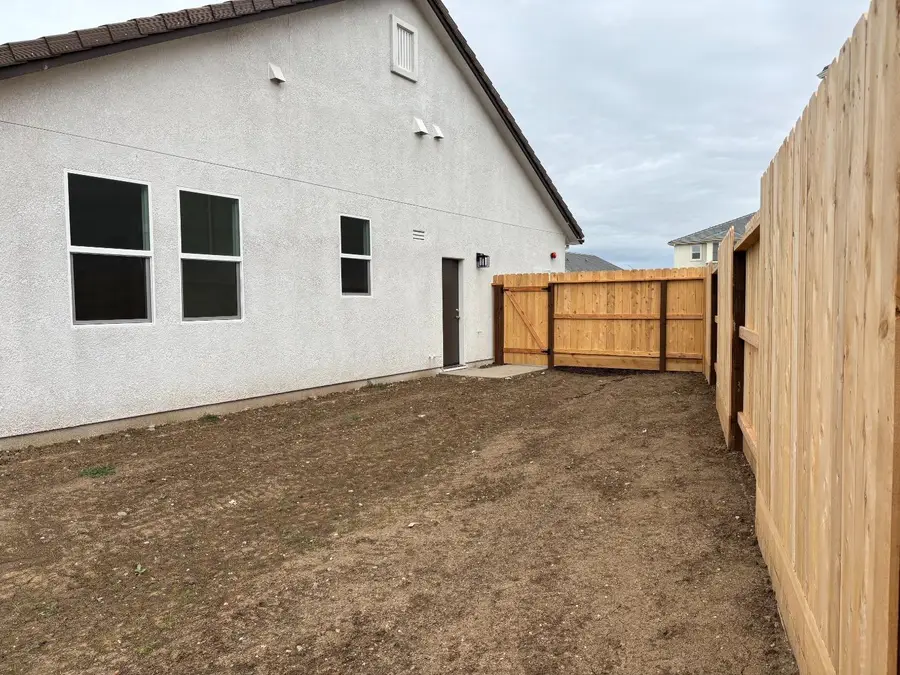 837 Emma Court, Hollister, CA 95023 - Image #2