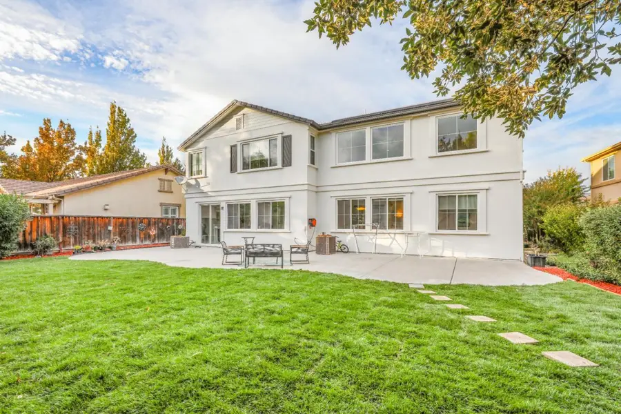 310 Ashlee Avenue, Tracy, CA 95391 - Image #2