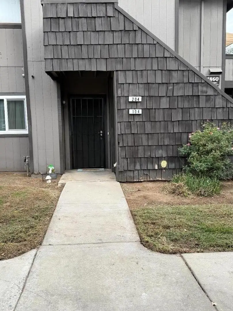 4860 E Lane Avenue #104, Fresno, CA 93727 - Image #1
