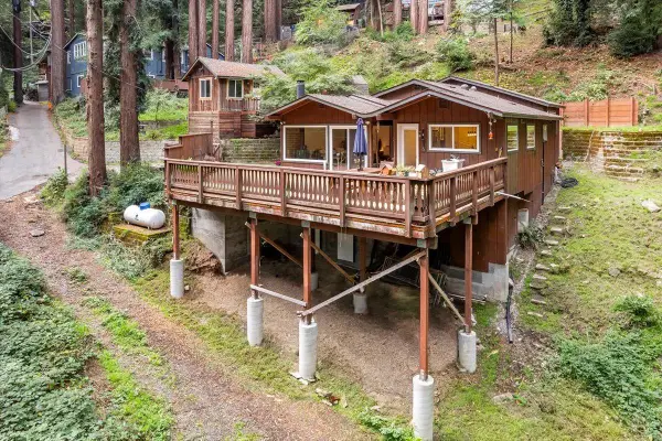 20851 Assiniboine Trail, Los Gatos, CA 95033