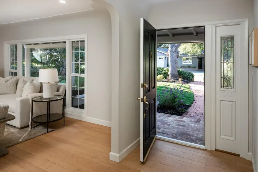 145 El Monte Court, Los Altos, CA 94022 - Image #2