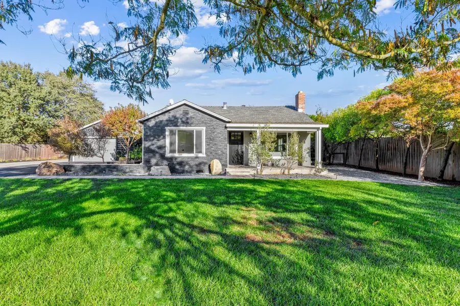 11840 Foothill Avenue, Gilroy, CA 95020 - Image #2