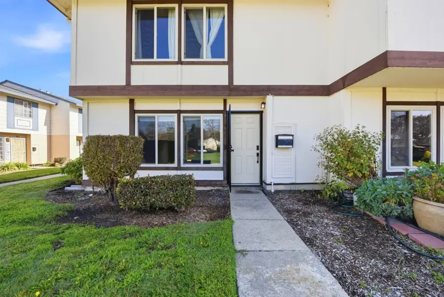 27492 Ponderosa Court, Hayward, CA 94545 - #2