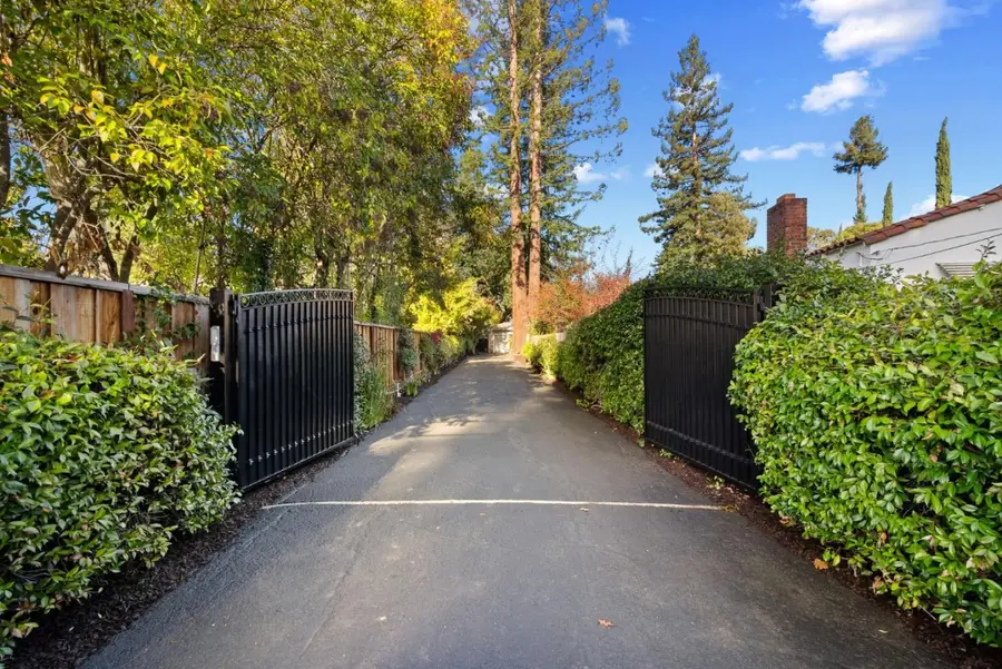 551 Sequoia Avenue, Redwood City, CA 94061 - Image #2