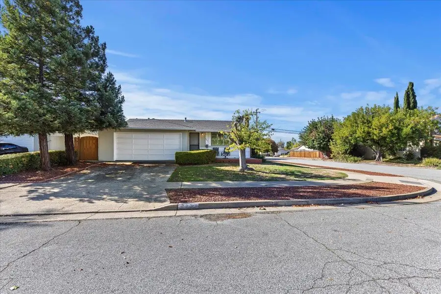 5707 Lilac Blossom Lane, San Jose, CA 95124 - Image #2