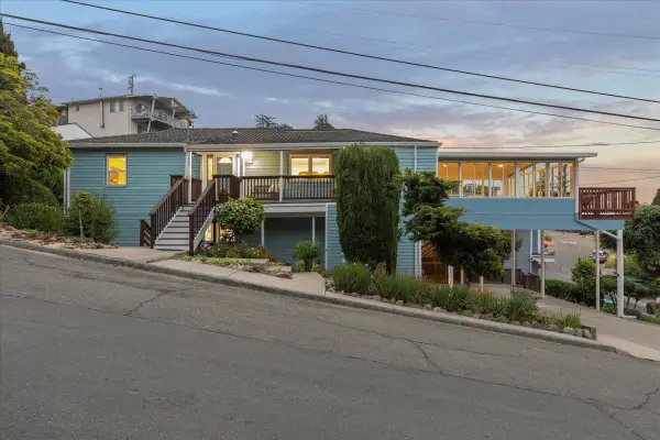 2204 170th Avenue, Castro Valley, CA 94546