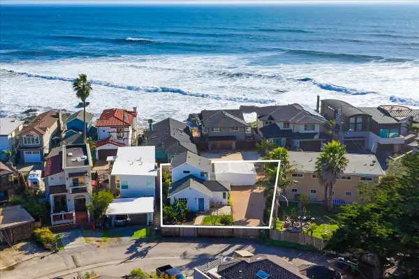 2866 Chesterfield Drive, Santa Cruz, CA 95062