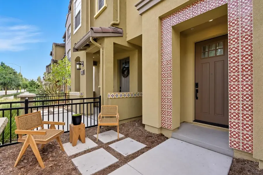 1387 W Middlefield Road, Mountain View, CA 94043 - Image #3