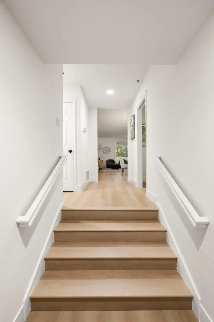 30 Lorton Avenue #105, Burlingame, CA 94010 - Image #3