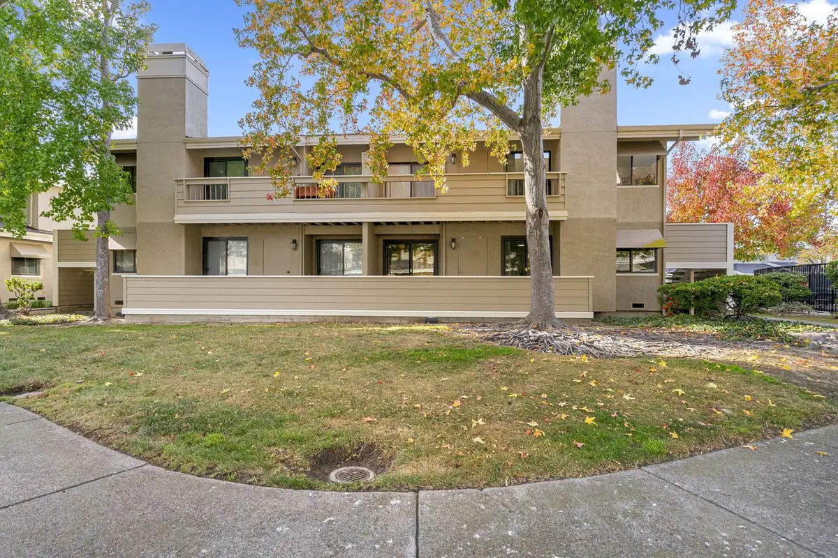 141 Albacore Lane, Foster City, CA 94404 - Image #1