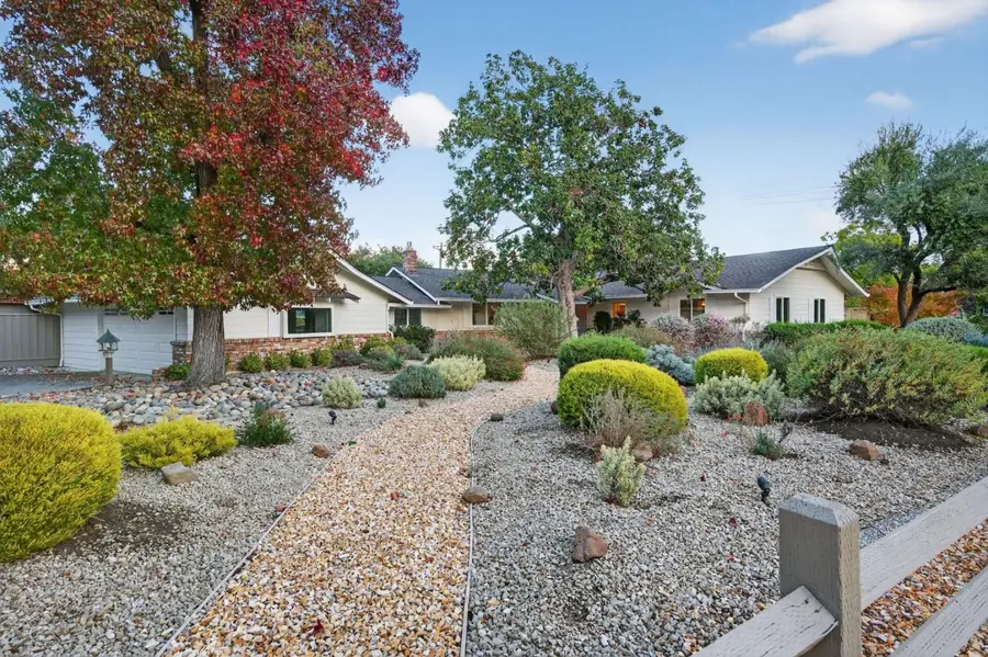 14121 Shadow Oaks Way, Saratoga, CA 95070 - Image #3