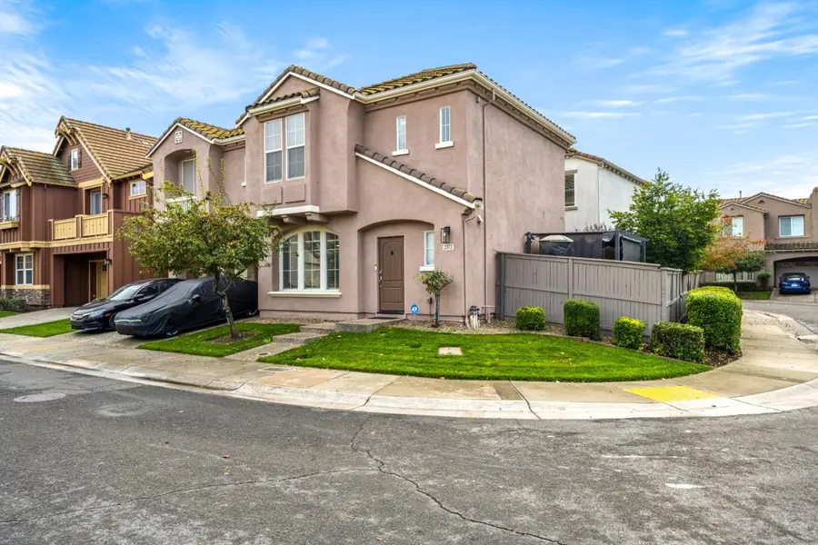 2372 Donner Pass Avenue, Sacramento, CA 95835 - Image #3