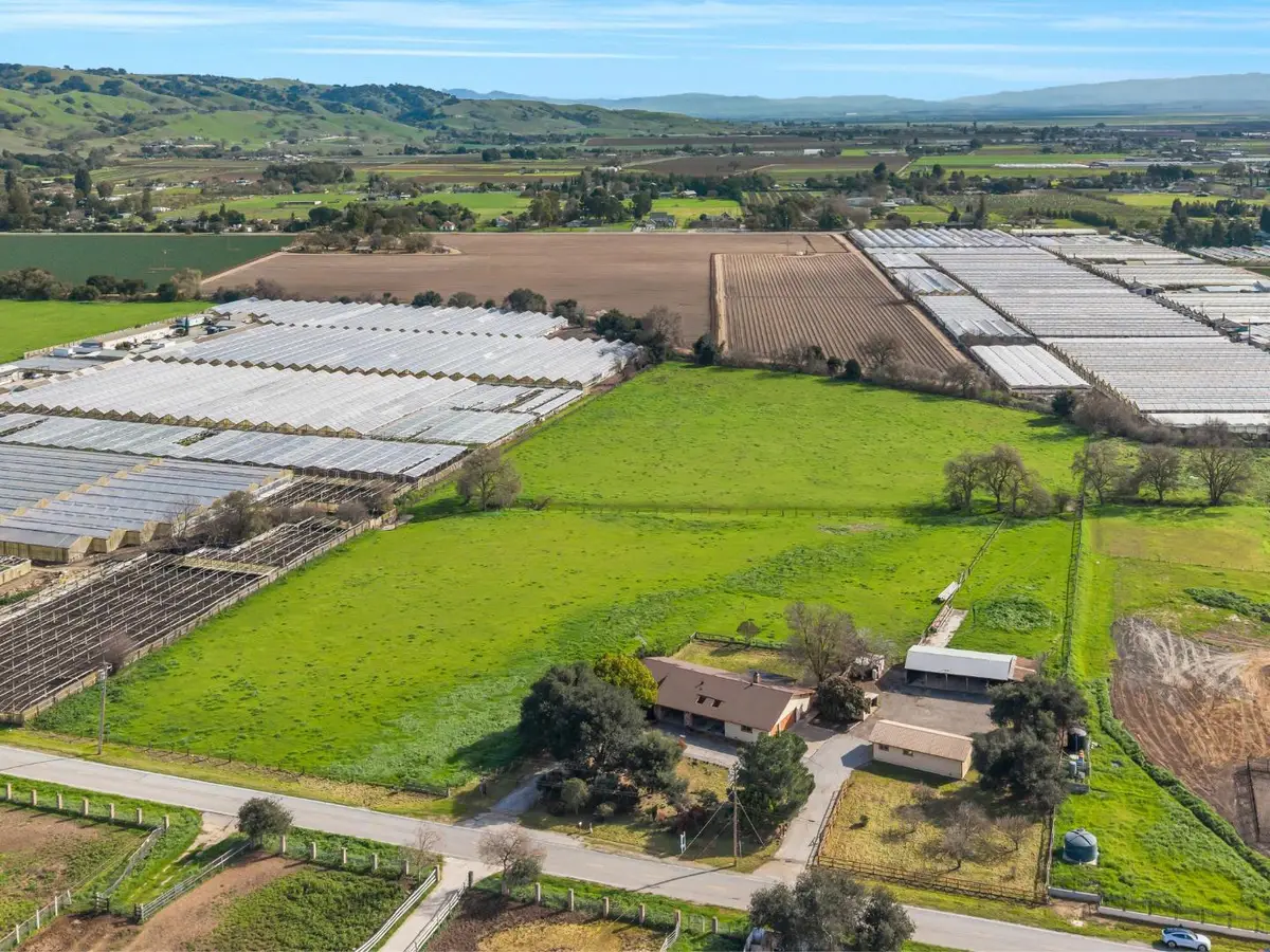 2800 Dryden Avenue, Gilroy, CA 95020 - #1