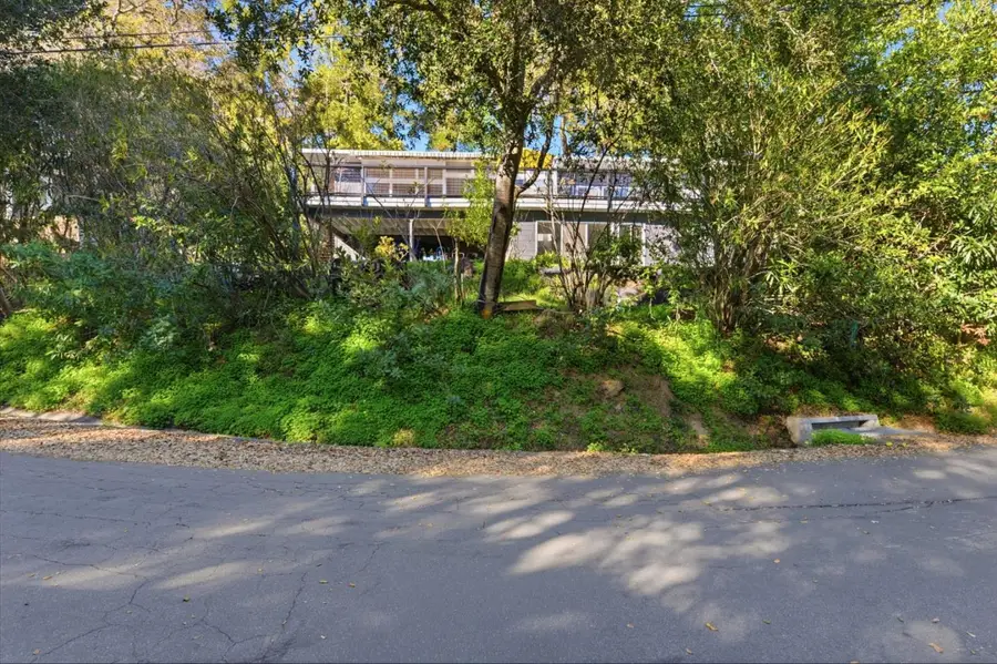 411 Glenwood Avenue, Woodside, CA 94062 - #2