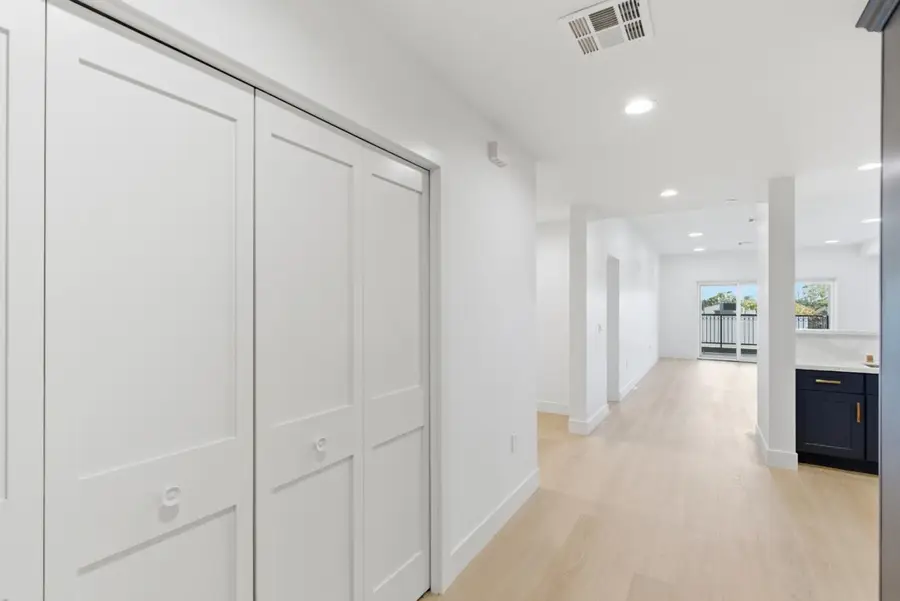 560 El Camino Real #207, San Carlos, CA 94070 - #3