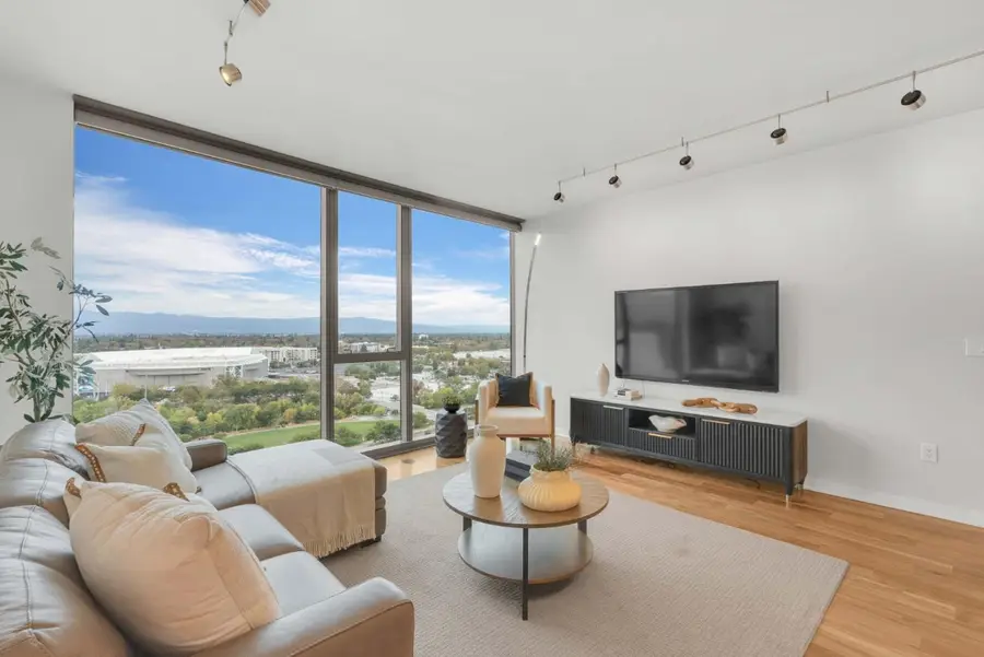 38 N Almaden Boulevard #1805, San Jose, CA 95110 - Image #2