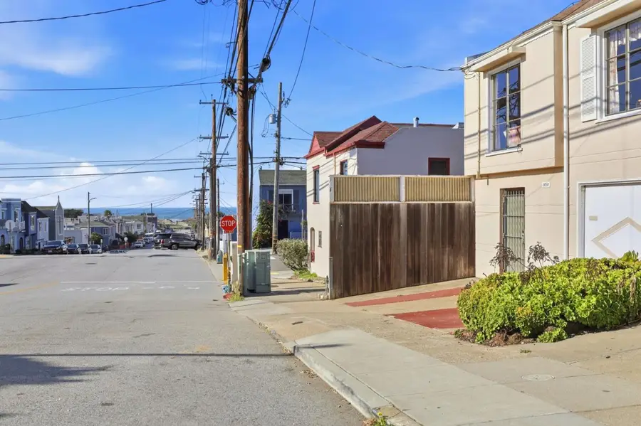 3838 Lawton Street, San Francisco, CA 94122 - Image #2
