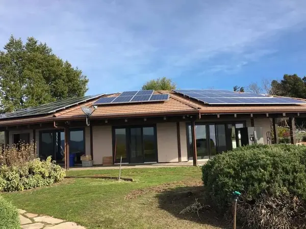 25300 Loma Prieta Avenue, Los Gatos, CA 95033