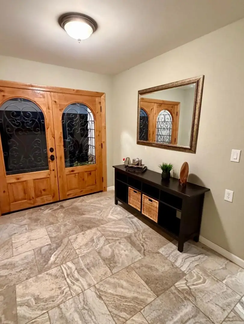 870 W Edmundson Avenue, Morgan Hill, CA 95037 - Image #2