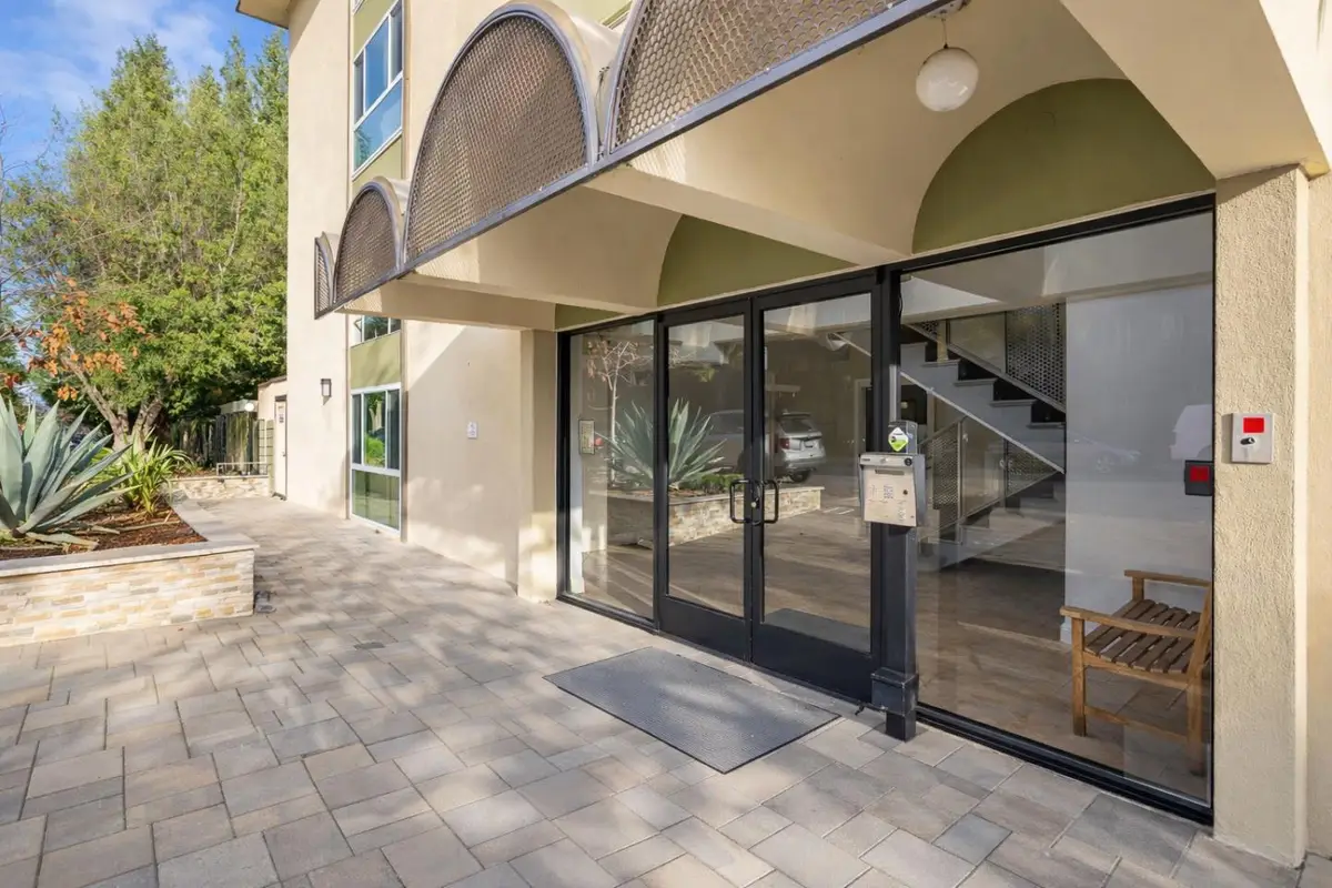 1033 Crestview Drive #216, Mountain View, CA 94040 - Image #1